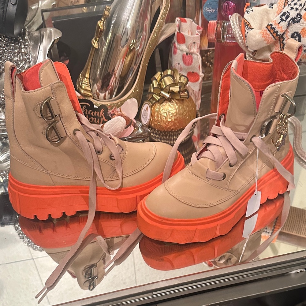 Sorel Tan and Orange Moto Boots